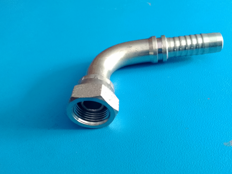 WPR Hose Fitting 22692-10-10
