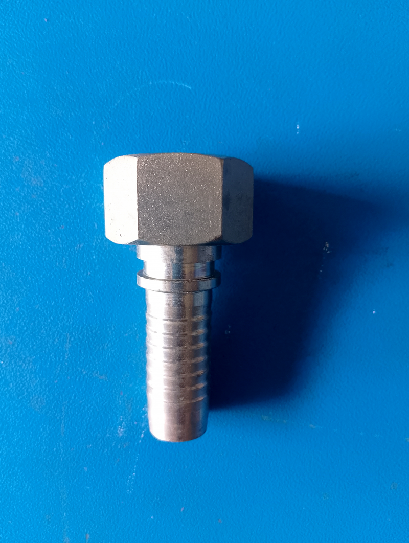 WPR 30112-30 x 1.5-12 Hose Fitting