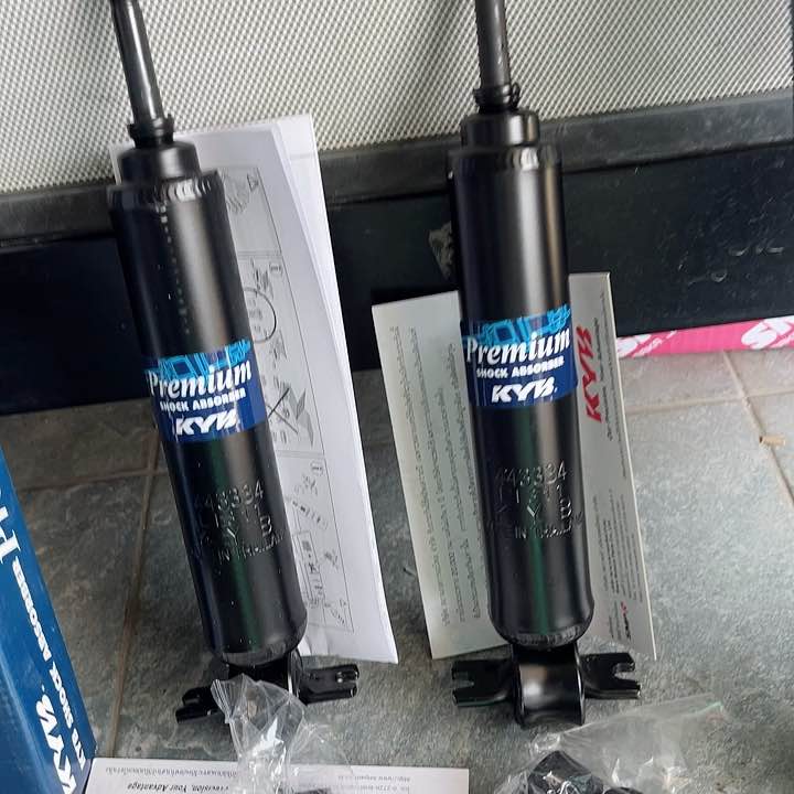 KYB RN1025 196878 1 Shock Absorber