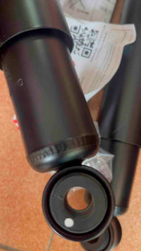 KYB PREMIUM 225 135 2 Shock Absorber