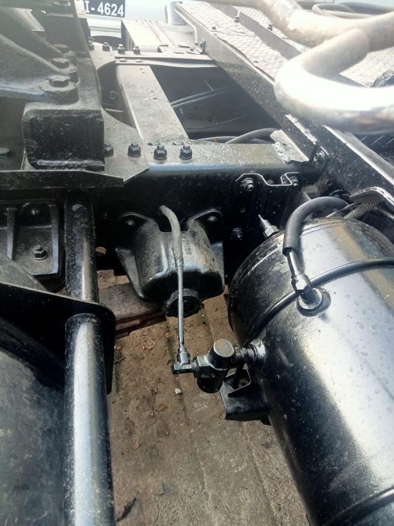 NISSAN DIESEL 2000 GE13 , หัวรถไถดีเซล (4x2) (RHD) (014460)