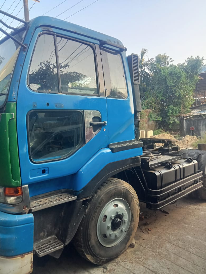 NISSAN DIESEL 2000 GE13 , หัวรถไถดีเซล (4x2) (RHD) (014460)