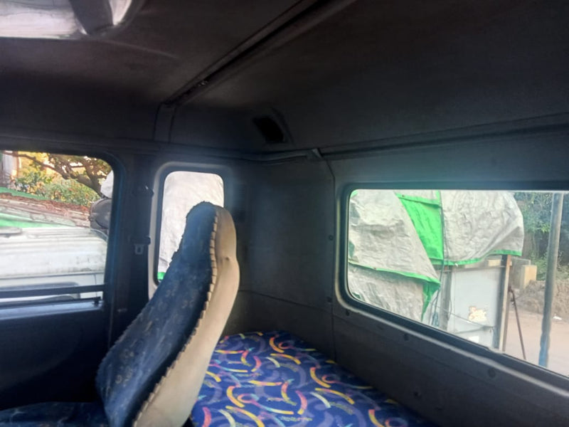 NISSAN DIESEL 2000 GE13 , หัวรถไถดีเซล (4x2) (RHD) (014460)
