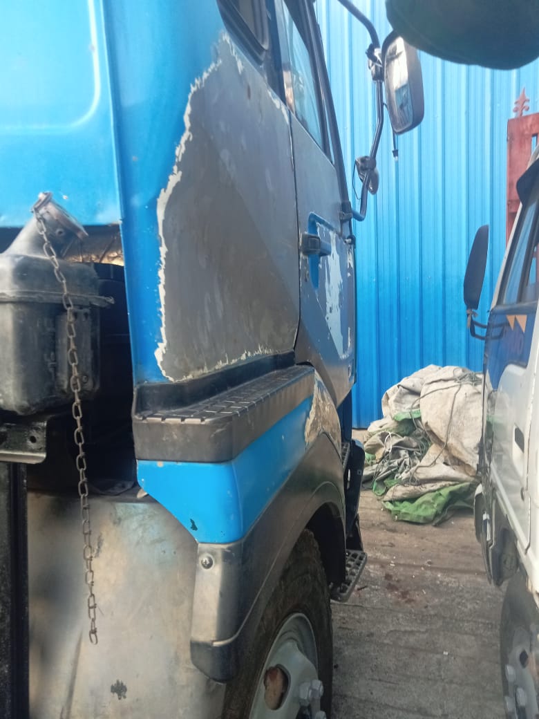 NISSAN DIESEL 2000 GE13 , หัวรถไถดีเซล (4x2) (RHD) (014460)