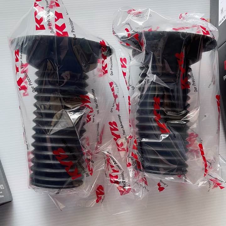KYB TOYOTA PRIUS 20092014 1 SB2014 Shock Absorber