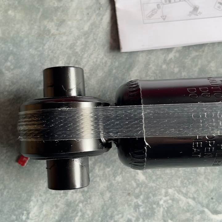 KYB TOYOTA PRIUS EXCEL G 1 4 Shock Absorber